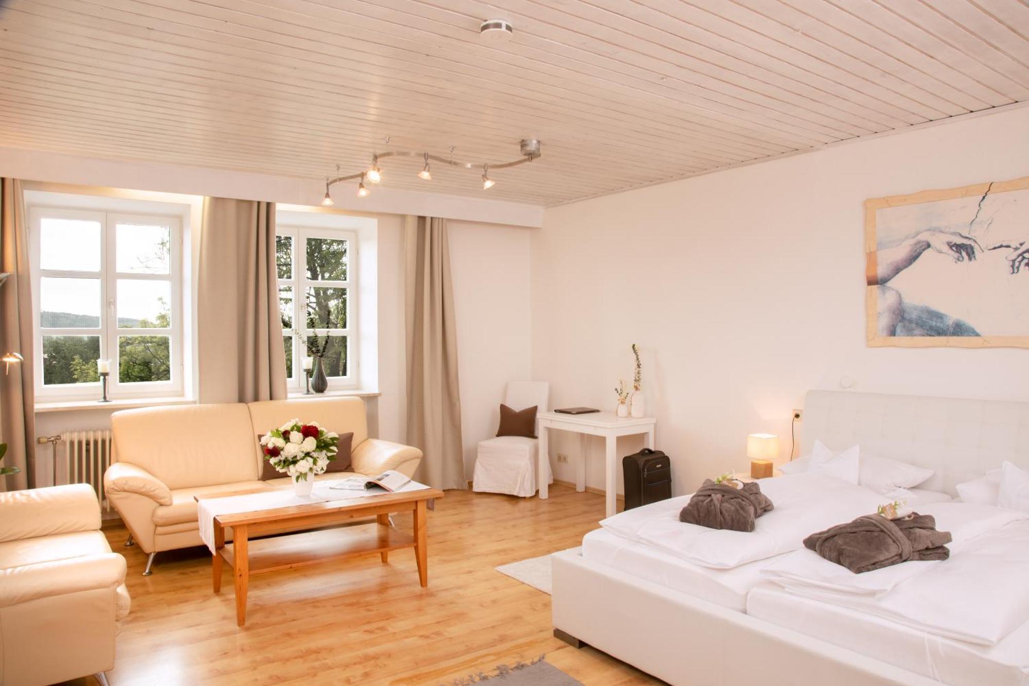 Hotel Alter Weissbraeu Бад Бирнбах Екстериор снимка
