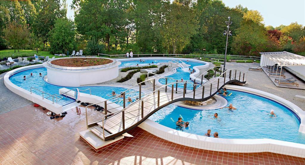 Hotel Alter Weissbraeu Бад Бирнбах Екстериор снимка